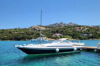 Charter Motorboat Lomac Airone 28 Porto Cervo