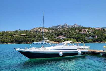 Location Bateau à moteur Lomac Airone 28 Porto Cervo