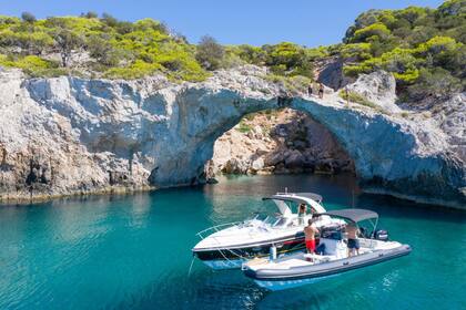 Rent a skippered cruise with Petronikolas motorboat