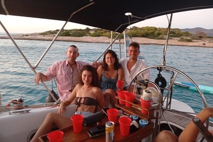 Rent the Dromor Apollo 12 Sailboat in Athens!