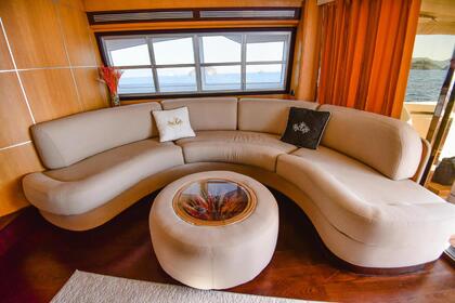 Luxury Motor yacht with a capacity of 8 people