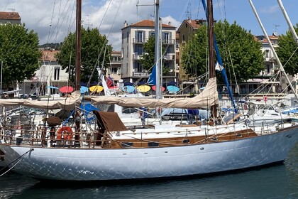 Verhuur Zeilboot Cheoy Lee Clipper 42 Golfe Juan