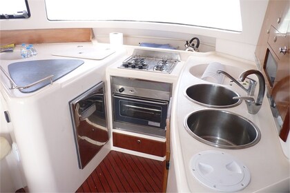Miete Katamaran FOUNTAINE PAJOT Belize Cat 43 Lefkada