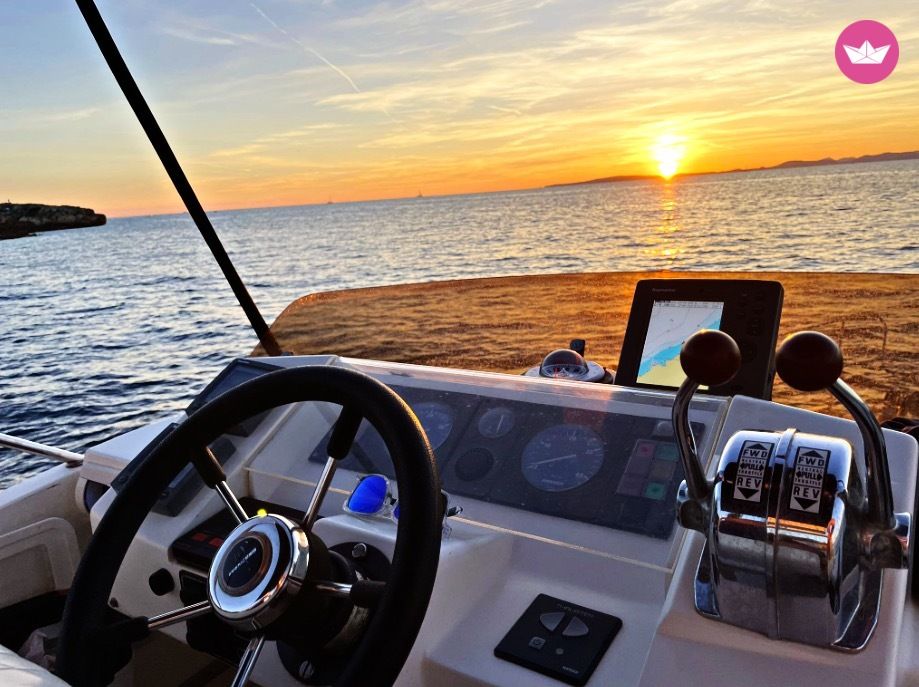 Bateau à moteur Princess 330 Flybridge 440cv 8