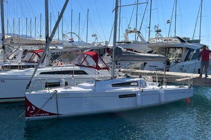 Rental Sailboat Bénéteau First 27 Split