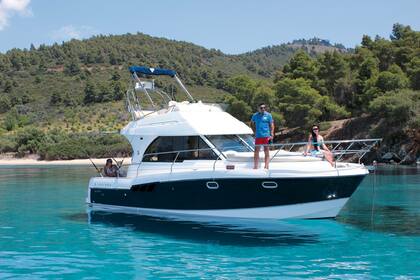 Charter Motorboat Beneteau Antares 980 Chalkidiki