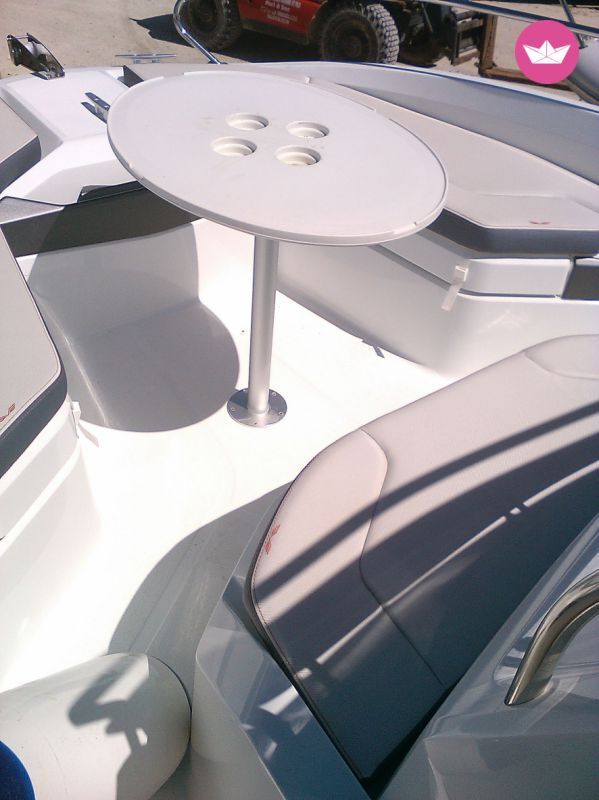 Bateau à moteur Beneteau Flyer 6.6 200cv 4
