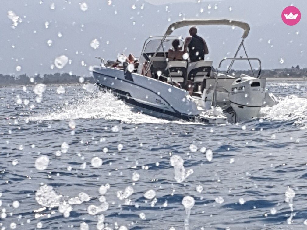 Bateau à moteur Beneteau Flyer 6.6 200CV 200cv 3