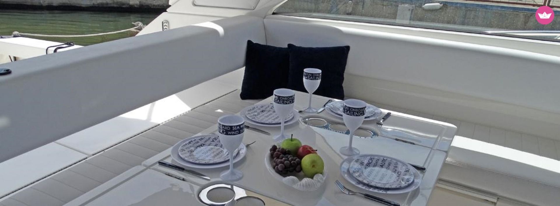 Motorboat Riviera 48 Express for hire