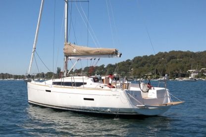 Charter Sailboat Jeanneau Sun Odyssey 389 Saint-Cast-le-Guildo