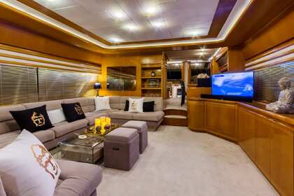 Ferretti 80 for day and weekly cruises