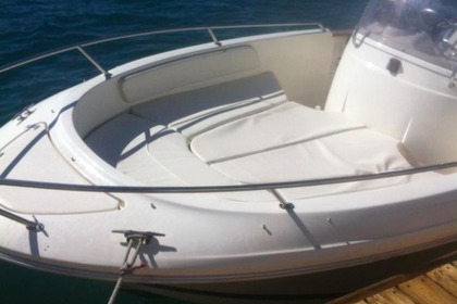 Location Bateau à moteur JEANNEAU CAP CAMARAT 625 Marseille
