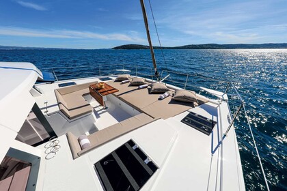 Bali 4.6 "Standra" (2021) | A/C-Generator-Watermaker-Dinghy-Outboard Engine | 12 PAX License | Unlimited Wifi & Free SUP | Also available in: Corfu - Kefalonia | Boat has Permanent Spot in Lefkas