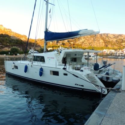 Charter Catamaran Lagoon 440 Santa Maria Navarrese