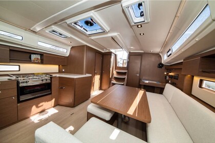 Verhuur Zeilboot Beneteau 40.1 Lefkada