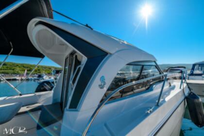 Antares 8 OB in Marina Dunat