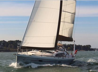 Charter Sailboat Allures 40 Arradon