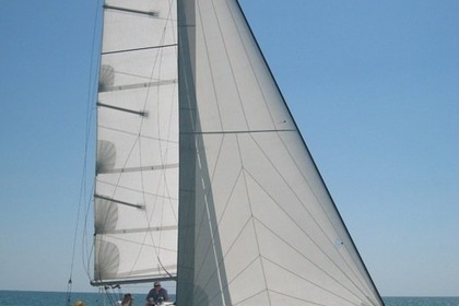 Charter Sailboat BENETEAU FIRST 31.7 Saint-Gilles-Croix-de-Vie
