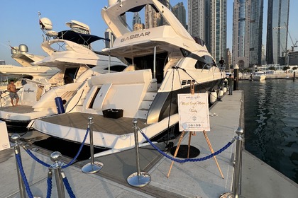 Verhuur Motorjacht Riviera Integrity 70 Dubai