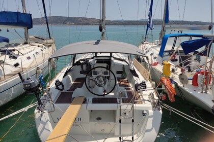 Miete Segelboot Beneteau Oceanis 34 Nea Peramos