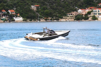 Hire Motorboat Wally Tender 45 Split
