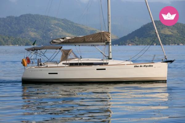 Jeanneau 379 in Angra dos Reis for hire