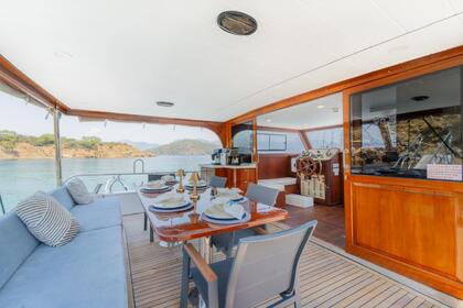 Fethiye Luxury Boat : Unwind in Paradise, Lunch Included