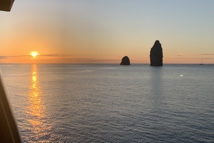 Comet 383 - Charternautica