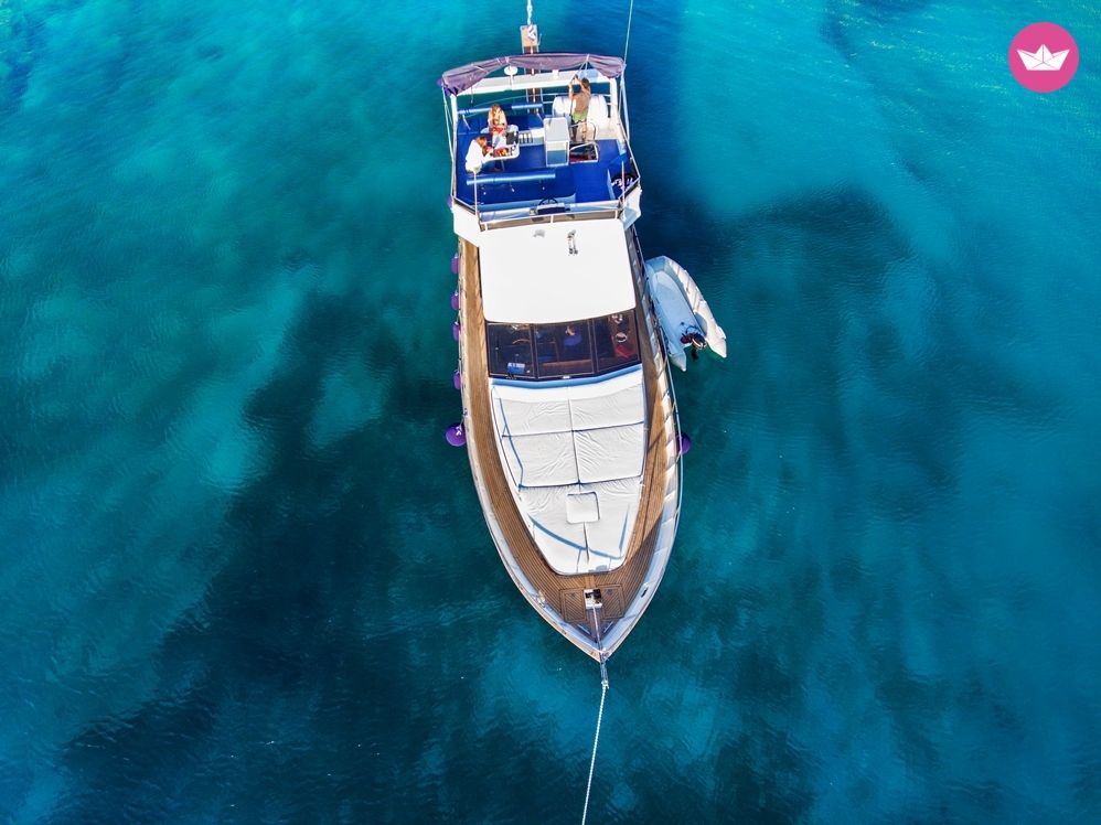 Wave Runner 50 in Athens for hire