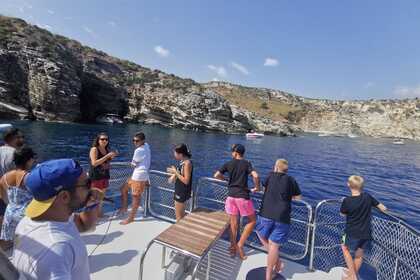Tour in Catamarano da Balestrate per Scopello e riserva dello zingaro