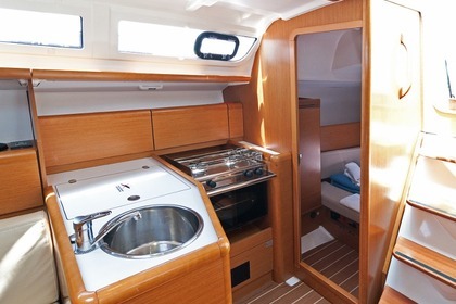 Sun Odyssey 33i