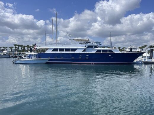 Charter Broward Super Yacht Motor Yacht 1981 In Canc n Click Boat
