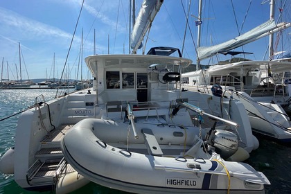 Rental Catamaran LAGOON 40 Trogir