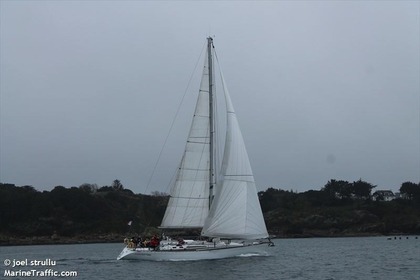 Rental Sailboat BENETEAU FIRST 456 Version S Lorient