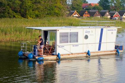 Charter Houseboat Febomobil 990 Rechlin Nord