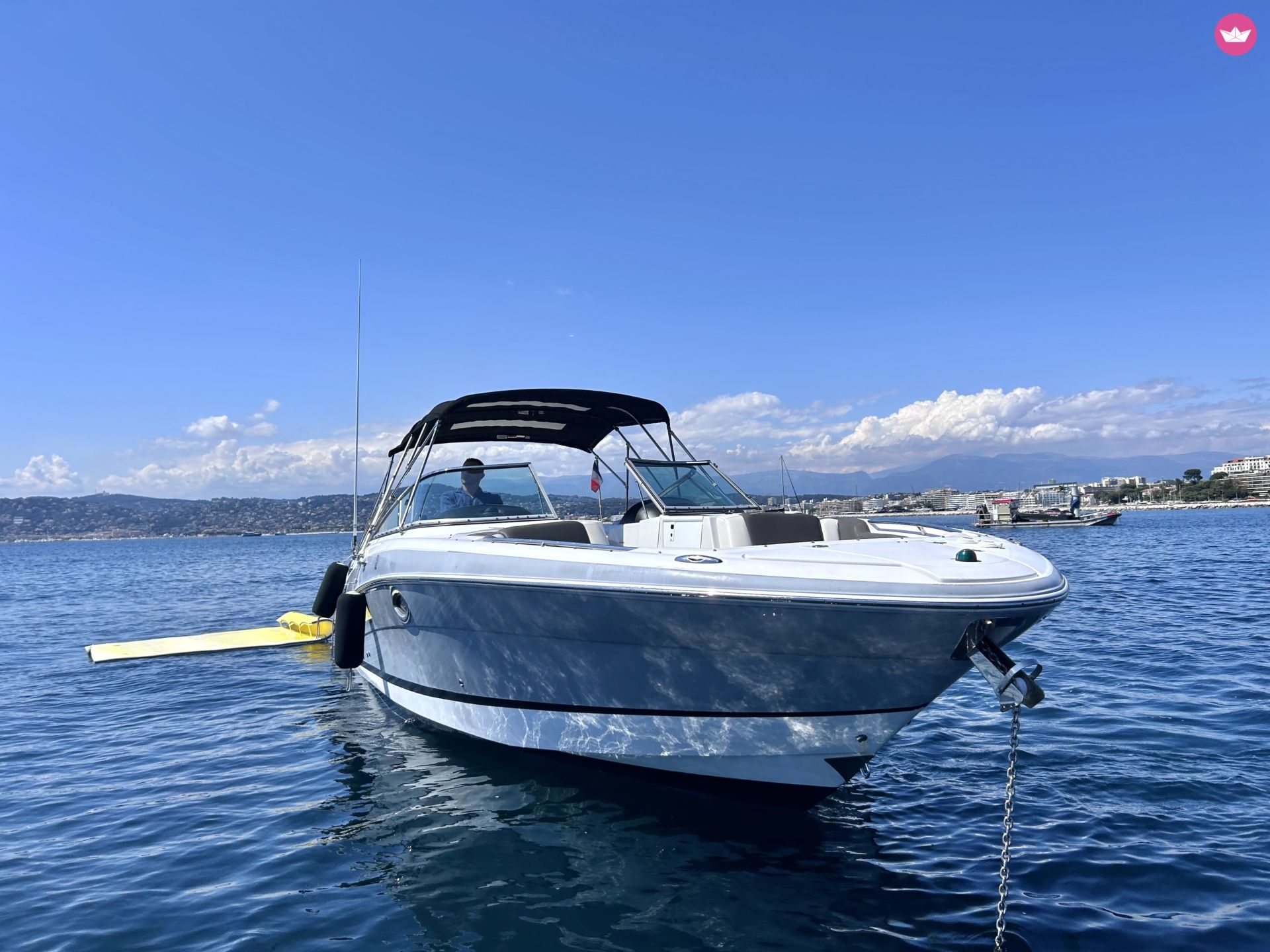 Bateau à moteur Fourwinns H310 600cv 6