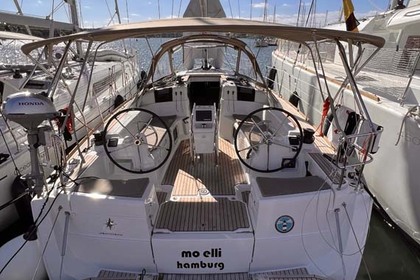 Verhuur Zeilboot Jeanneau Sun Odyssey 389 Portocolom