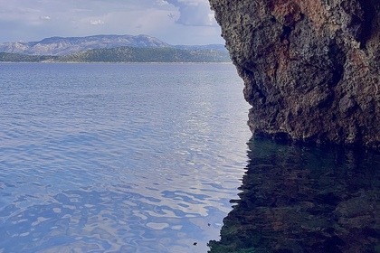 Discover the Ionian Islands by Sailing Yacht: A Unique Adventure of Relaxation and Nature