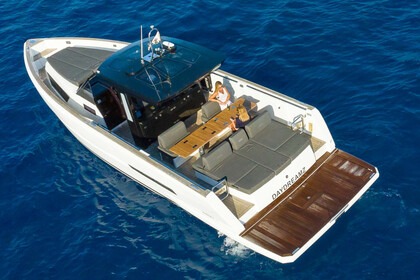 A GLAMOROUS APPEARANCE