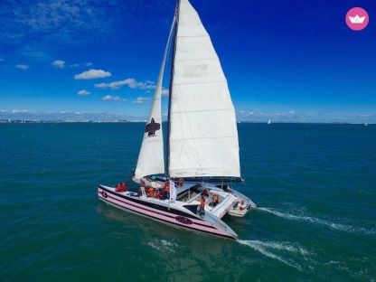 Charter Catamaran Caseneuve Catamaran 18 Mètres Arradon