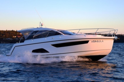 Hire Motorboat Sealine S330 Port Adriano
