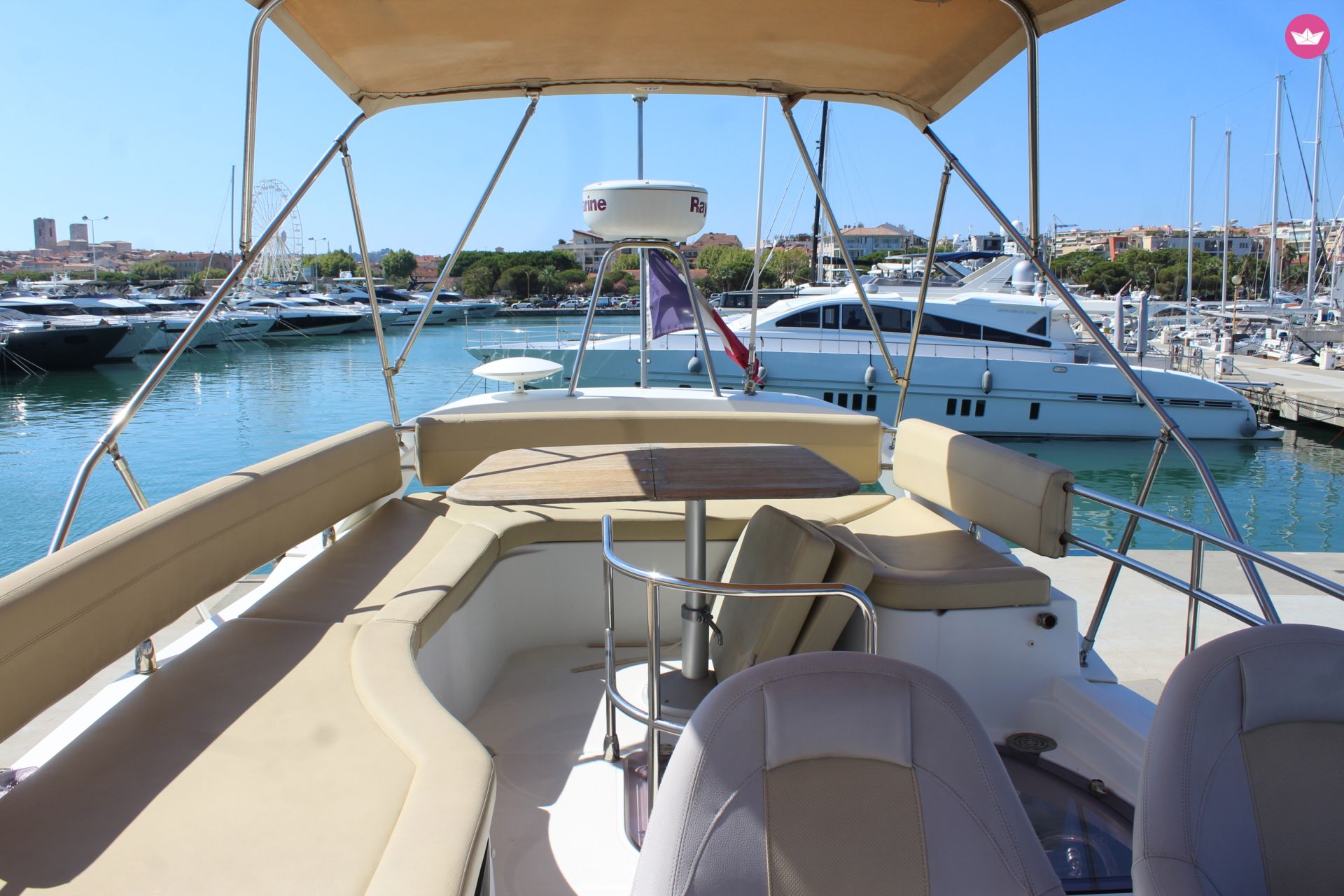 Bateau à moteur Beneteau Monte Carlo 47 870cv 5