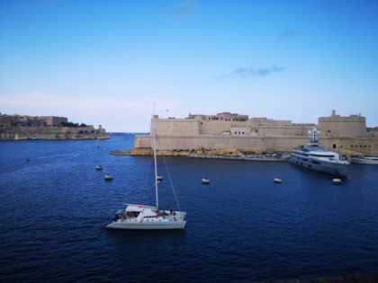 Charter Catamaran Lagoon Lagoon 570 Sliema