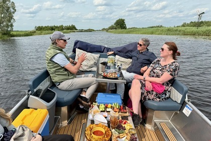 ? Cruise Zwartsluis in Style with the Pettersloep! ?