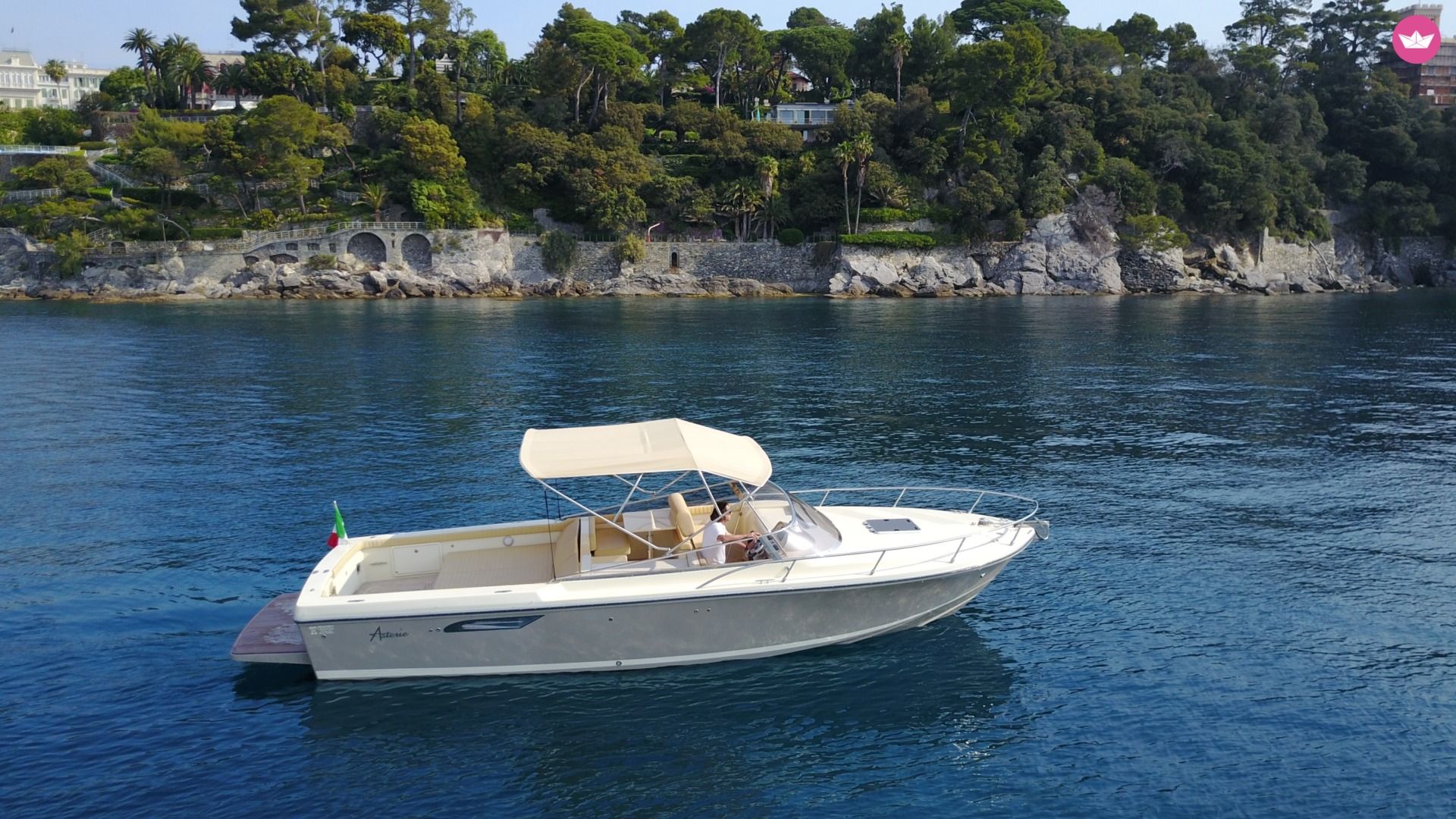 Bateau à moteur Asterie 35 760cv 2