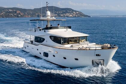Location Yacht à moteur Navitalia star Navetta 67 Cannes