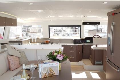 BALI 4.3 MY  (CATAMARAN DE MOTOR)