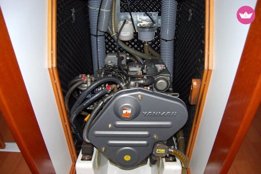 Beneteau Cyclades 43.4 in Athens for rental