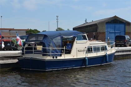 Hire Houseboat De Drait Doerak 850 OK Drachten