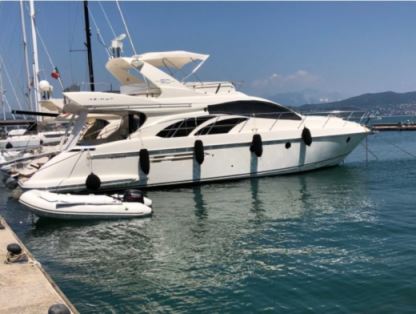 Charter Motorboat Azimut 50 Cannigione